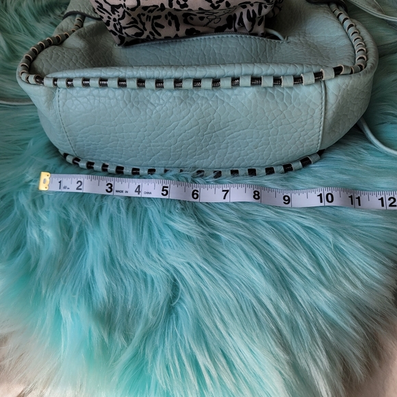 Jessica Simpson purse - Picture 4 of 12
